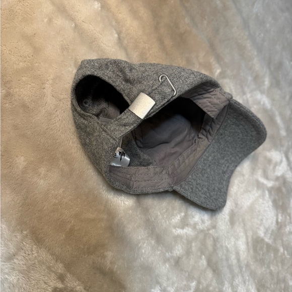 Disney Gray Cap with Iconic Embroidery - Picture 5 of 5